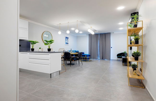 Art Deco Apartment in Central Sliema - Photo 29