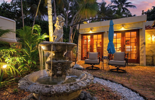 Las Olas Oasis by Avantstay Minutes to the Beach + Hot Tub - Foto 1