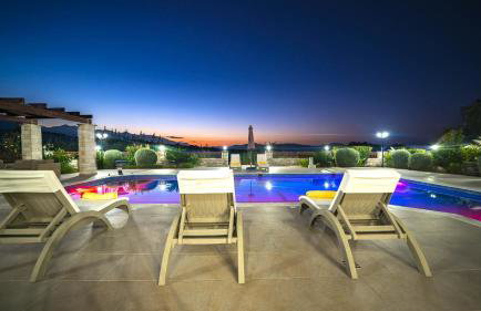 Iremia Luxury Villa with pool - Foto 13