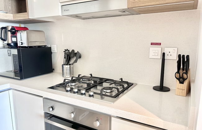 Luxurious 2B in Downtown Views With Dubai Mall Access - Photo 15