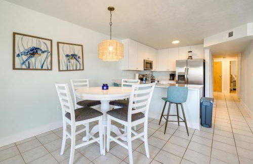 Cedar Key Condo with Balcony and Gulf Views! - Foto 7