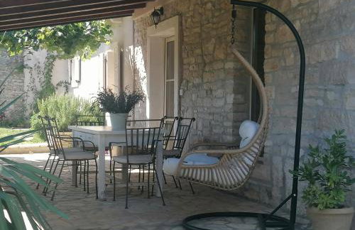 NEW!!!Villa D'Vita on huge fenced property - Foto 1
