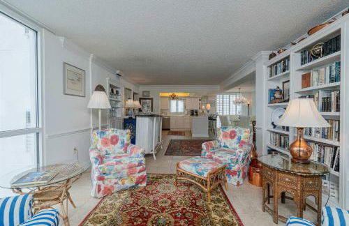 Beach Service Included Corner Condo - Foto 18