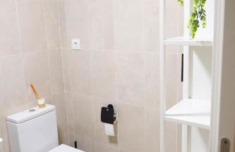 El Toro Apartments - Photo 18