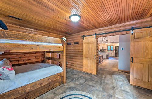 Boat Dock and Backyard Rock River Retreat - Foto 23