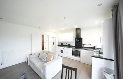 HEATHROW AIRPORT apartments-FREE parking-Free underground to and from Heathrow-30 min central London - Foto 68
