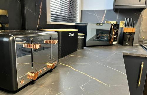 Panmure by CENTRAL SERVICED APARTMENTS - 2 Double Bedrooms - Monifieth - Sleeps 4 - Modern & Unique - Smart TV & WiFi - Fully Equipped Kitchen - Spacious & Unique - Foto 38