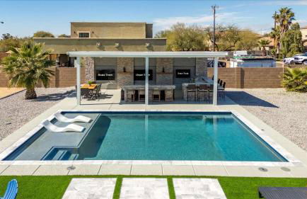 Backyard Oasis Heated Pool Game Room Gazebo - Foto 13