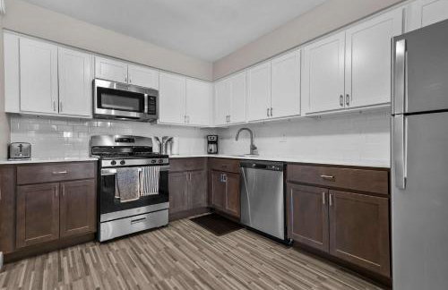 Elegant Escape Prime Location & Style - Foto 10