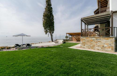 Mermaid Beachfront Villa - Photo 60