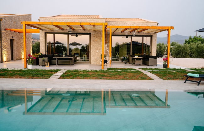 Irissa Suites - Photo 1