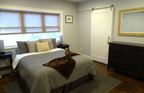 Park-Side Home in Jamaica Plain - Foto 32