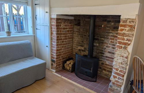 Central Grade 2 listed cottage - Foto 3