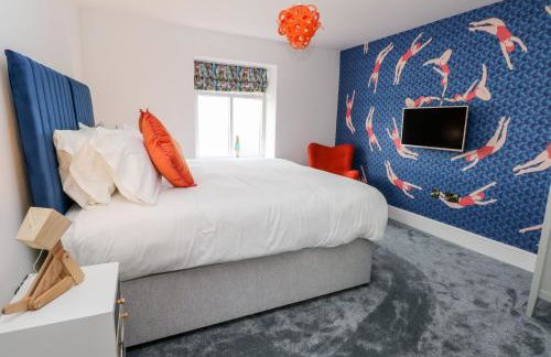 HollyDale - Photo 19