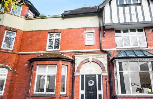 Spacious Apartment - Parking - Smart TV - Netflix 9PC - Photo 12
