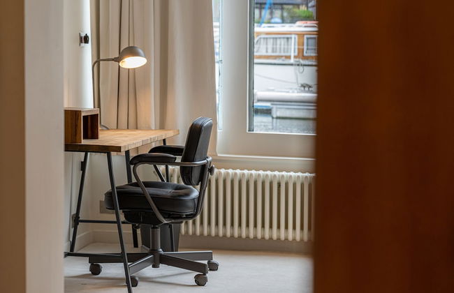 JOIVY Stunning 5-Bed Boathouse On The River Thames - Foto 5