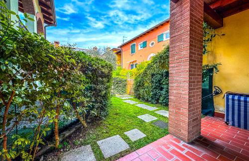 10 minuti da Gardaland con Piscina e Giardino - Foto 15