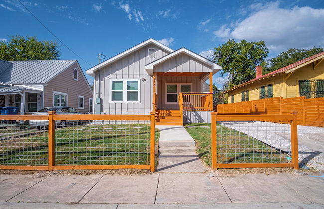 Lovely & Charming 4br/2.5ba Near Downtown's Prime - Foto 1