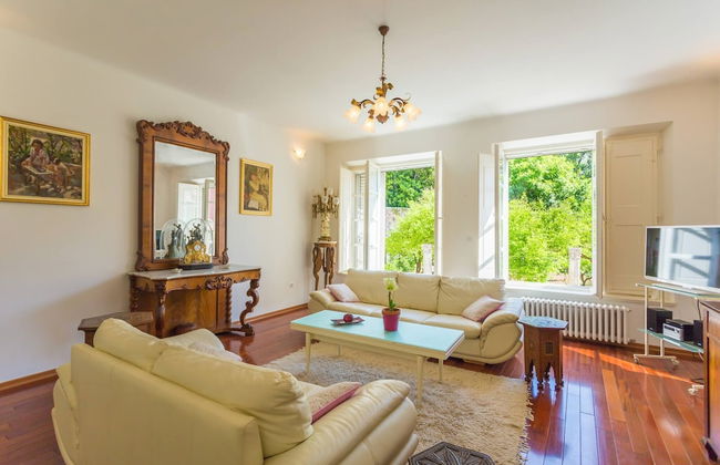 Dvori With Garden, Free Parking Next To Sea - Foto 1