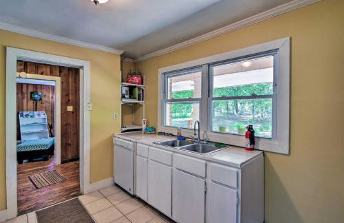 Secluded Baton Rouge Area Hideaway with Lawn! - Foto 9