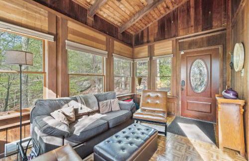 Charming Porter House in the heart of the Poconos chalet - Foto 8