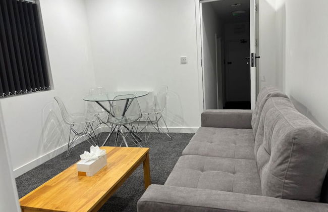 Luton Centrally Located Apartment v Close London Luton Airport - Photo 6