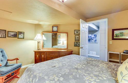 Spacious Family Home with Deck and Yard in Littleton! - Foto 32