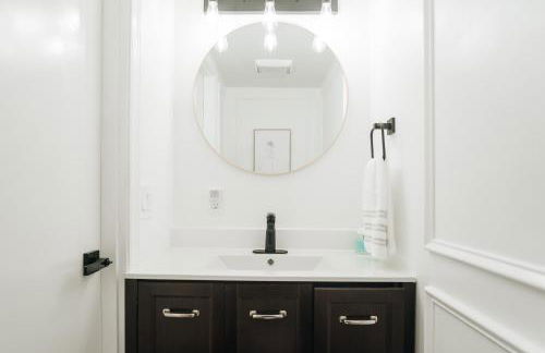 Tranquil Luxury: Modern Comfort! - Foto 9