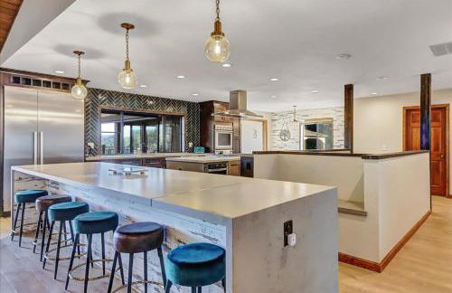 The Gathering Place! Sleeps 24, Lakeview, Game room - Foto 48