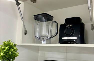 Studio Home Office Completo Cama Queen e Ar Condicionado Vista Panorâmica - Foto 34