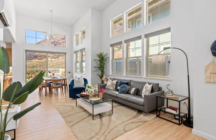 Sleeps 16 2 Homes Ocean Views Shared Pool Gym Near the Beach AvantStay - Foto 19