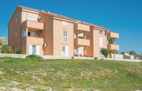 1 Bedroom Cozy Apartment In Vlasici - Foto 6