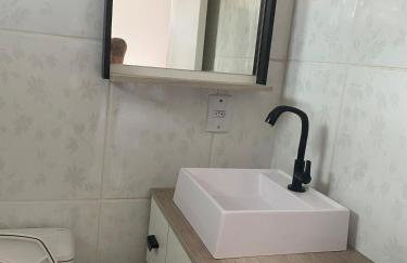 Suíte Privativa, próximo ao aeroporto - Foto 5