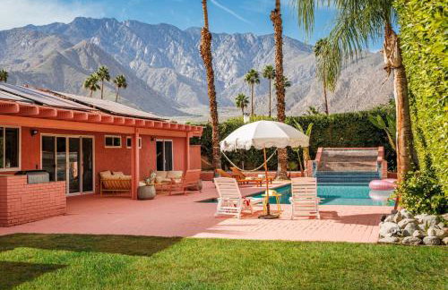 The Pink House - Palm Springs Gem with Private Pool & BBQ - Foto 1