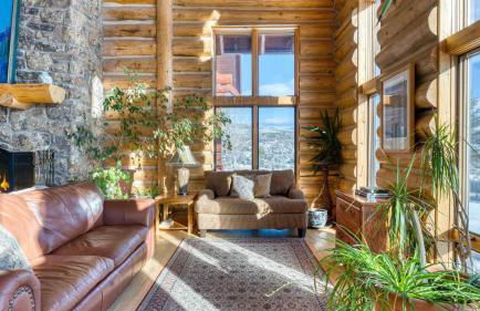 Sleeps 20 Secluded 7BDR Retreat on 71 Priv Acres Elkstone Lodge by AvantStay - Foto 11