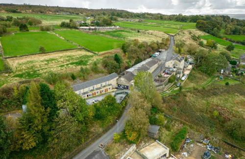 New Hobbit, stunning views, sleeps 42, Bar, Hot Tub - Foto 18