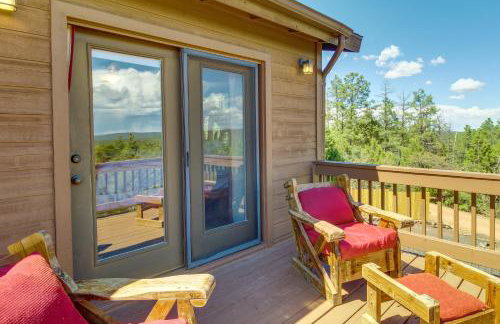 2 Mi to Show Low Lake: Scenic Cabin w/ Balcony - Foto 16
