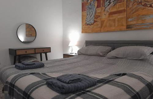 The Beach Hut with Lazy spa - Foto 38