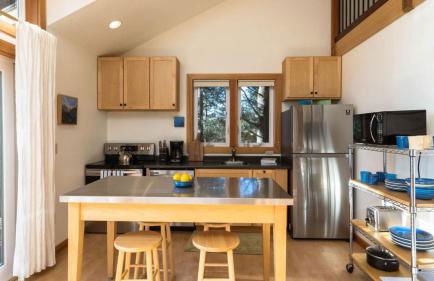 Coastal Getaway in Manzanita w Fire Pit, Guest House & Views Seagrove by Avantstay - Foto 66