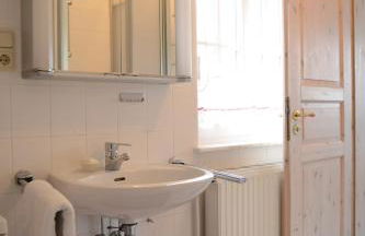 Ferienhaus Boddenkiek mit Wasserblick in Seedorf - Foto 23