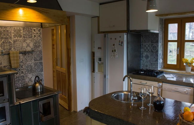 Comfy Holiday Home in Bunjevci With Hot Tub - Photo 5