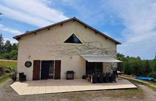 "Le petit bonheur" Gîte van 4 tot 12 personen met privé vijver van 2Ha - Foto 3