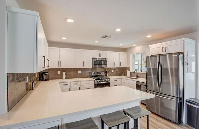 Family Retreat By Old Town w Pool - Foto 6