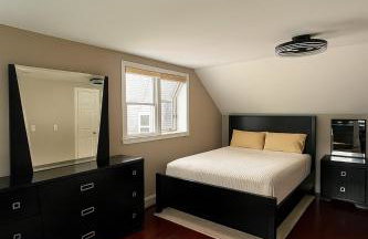 Beautiful two-bedroom residence nestled in the lovely town near Boston - Foto 9