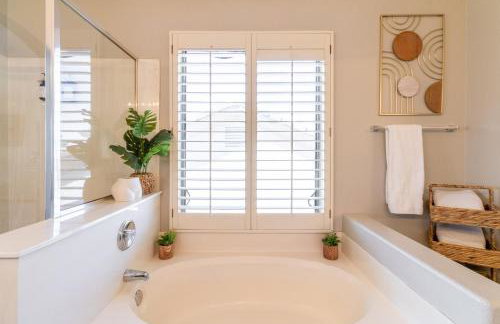 Desert Oasis 4BD 3BA, Lux Resort Pool in Mesa, AZ - Foto 48