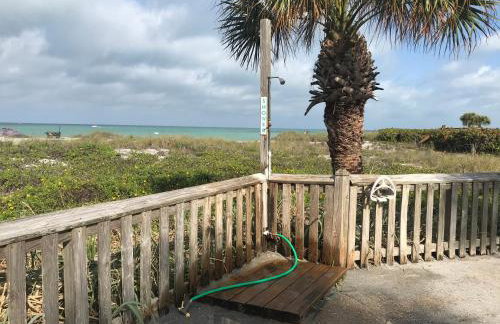 Beachfront Venice Casa de Villa - Photo 21