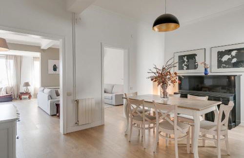 Rambla Catalunya Sky - Photo 17