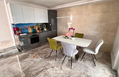 Luxury Beachfront Villa Carlisa - Photo 39