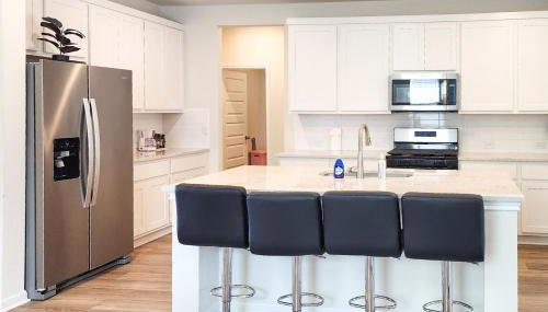 Buda Business-Ready House: Office, Home Gym & Yard - Foto 2