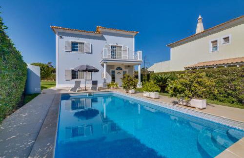 Casa Nuria com 4 quartos, piscina e churrasco em Vale do Lobo - Foto 3